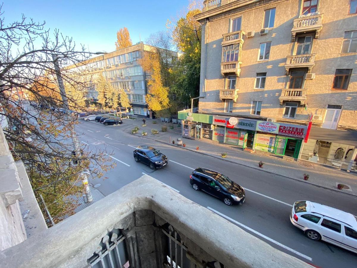 White New Apartments Ultracentral 2-Rooms In The Heart Chisinau Exterior foto