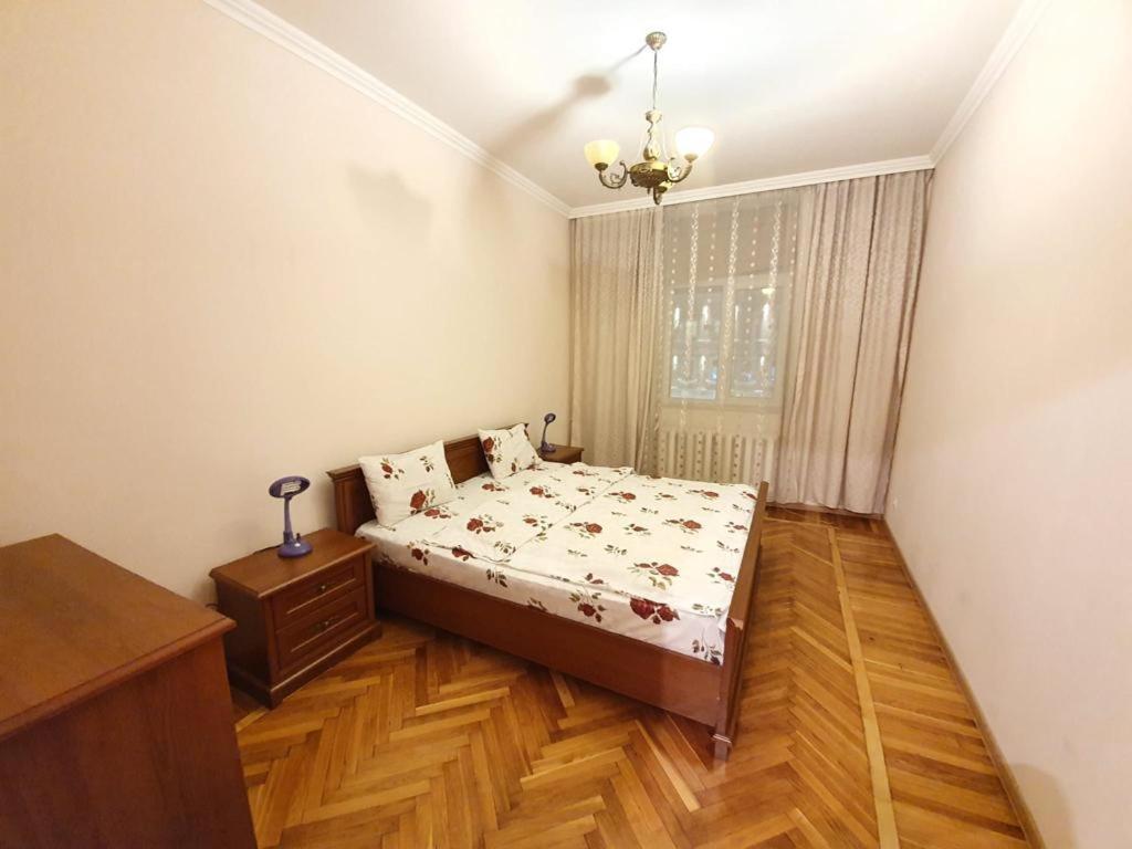 White New Apartments Ultracentral 2-Rooms In The Heart Chisinau Exterior foto
