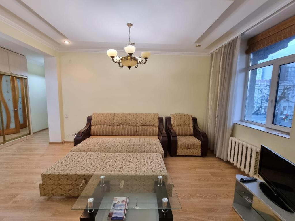 White New Apartments Ultracentral 2-Rooms In The Heart Chisinau Exterior foto